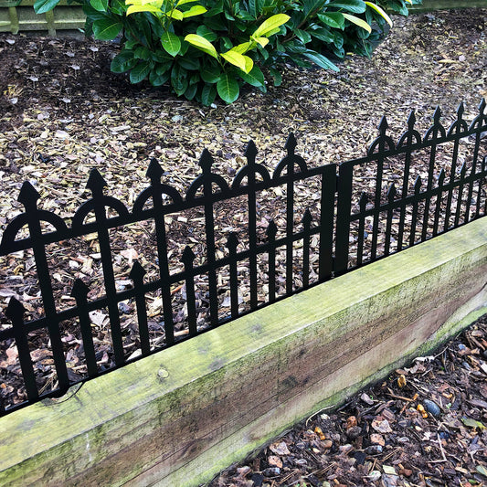 Decorative Victorian-Style Garden Steel Picket Fence Panels