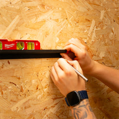 MegaMaxx UK™ Spirit Level Marker Aid Tool - Makes Installing Things Level Easy!